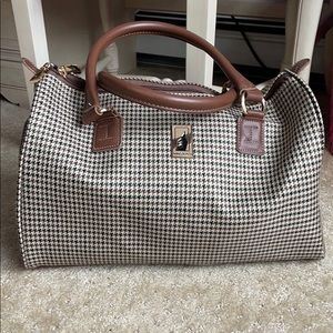 NEW! London Fog Carry All